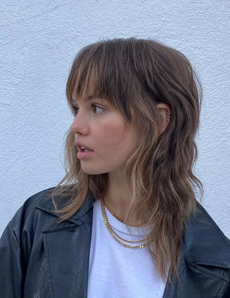 Collarbone Dark Brown Wolf Cut With Short Fringe Collarbone Dark Brown Wolf Cut With Short Fringe — Simple Wolf Cut Hair