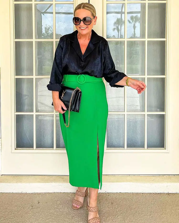A Bright Green Pencil Skirt for a Striking Work Party Look A Bright Green Pencil Skirt for a Striking Work Party Look — Simple Work Party Outfits