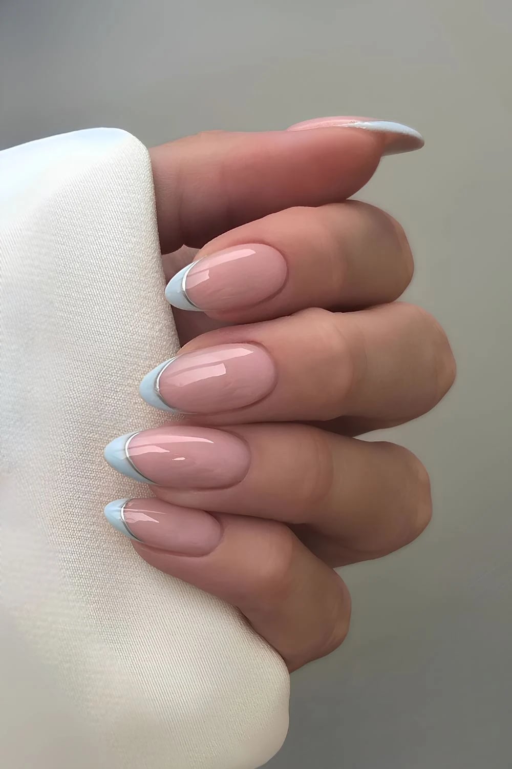 Sheer Pink Thin Baby Blue French Tip Oval Nails Sheer Pink Thin Baby Blue French Tip Oval Nails — Trendy Baby Blue Nails