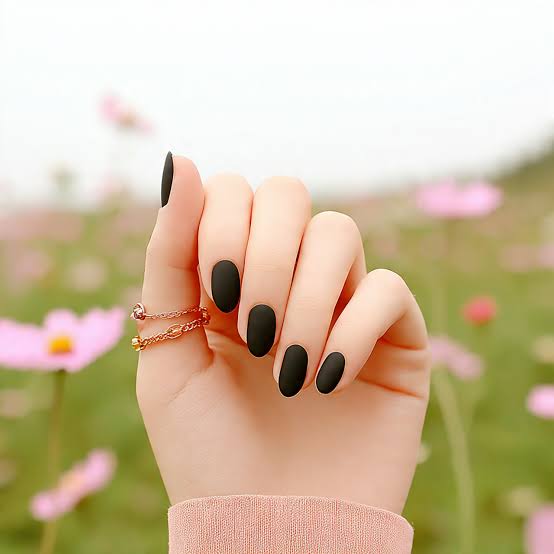Short Matte Black Almond Nails Short Matte Black Almond Nails — Trendy Black Almond Nails