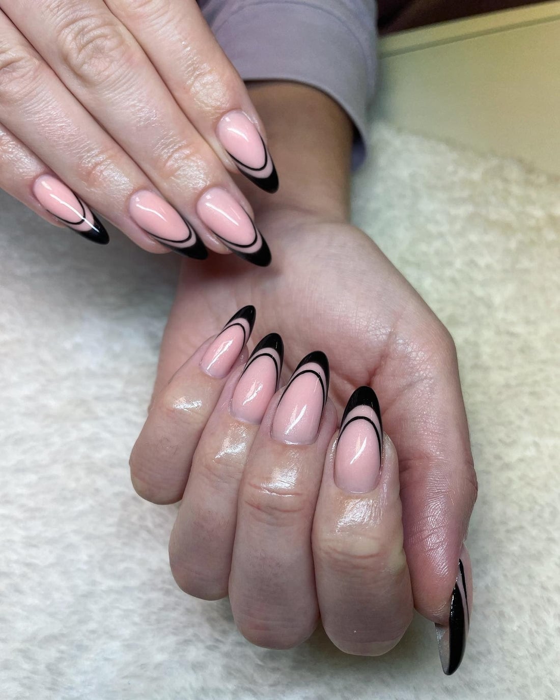 Sheer Nude Almond With Black Outline Sheer Nude Almond With Black Outline — Trendy Black Almond Nails