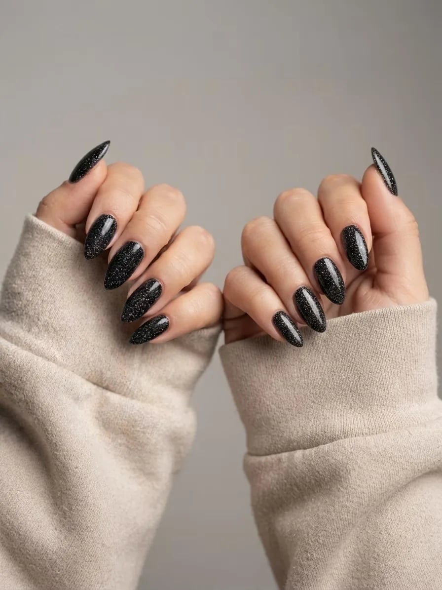 Very Long Almond Black Ombre Nails Very Long Almond Black Ombre Nails — Trendy Black Almond Nails