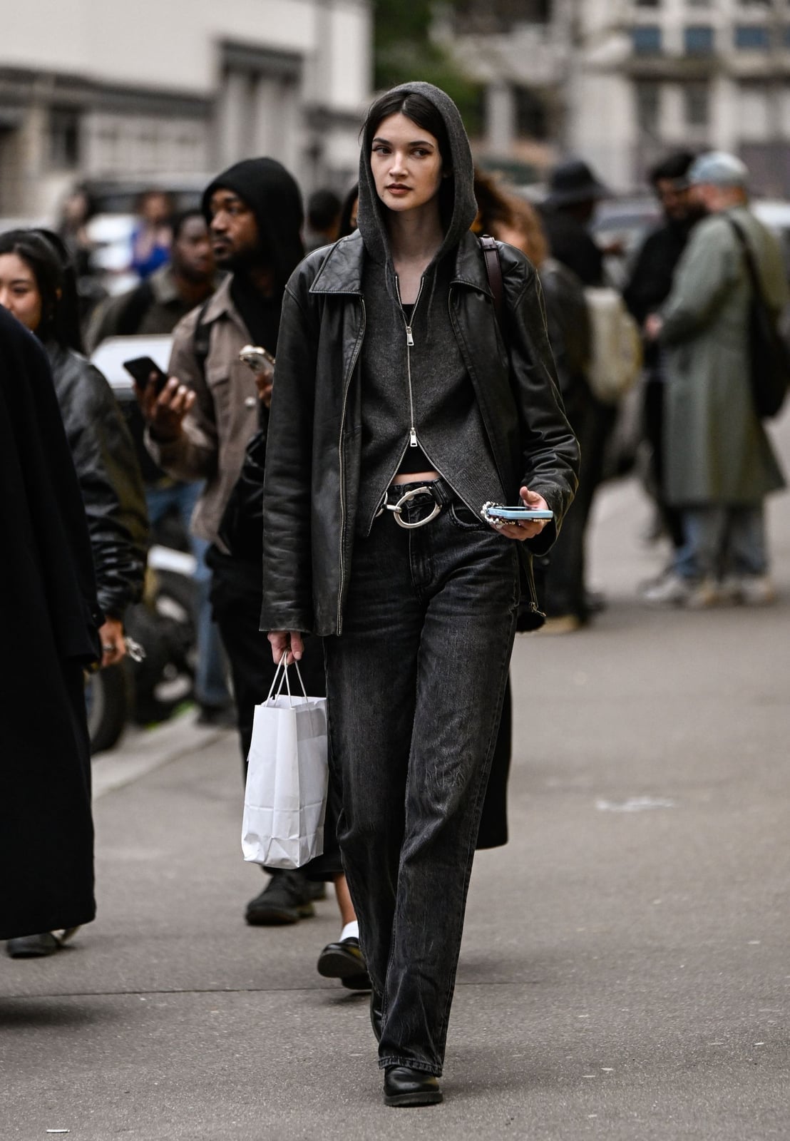 Oversized Baggy Jeans with Layered Jackets and Loafers Oversized Baggy Jeans with Layered Jackets and Loafers — Trendy Black Baggy Jeans Outfit