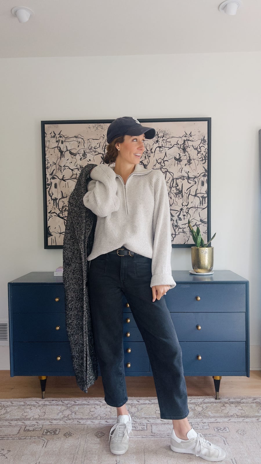 Gray Quarter-Zip Sweater with Black Barrel Jeans and Sneakers Gray Quarter-Zip Sweater with Black Barrel Jeans and Sneakers — Trendy Black Barrel Jeans Outfit