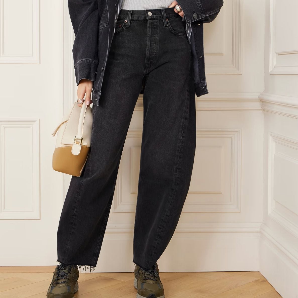 Distressed Black Barrel Jeans with Dark Denim Jacket Distressed Black Barrel Jeans with Dark Denim Jacket — Trendy Black Barrel Jeans Outfit