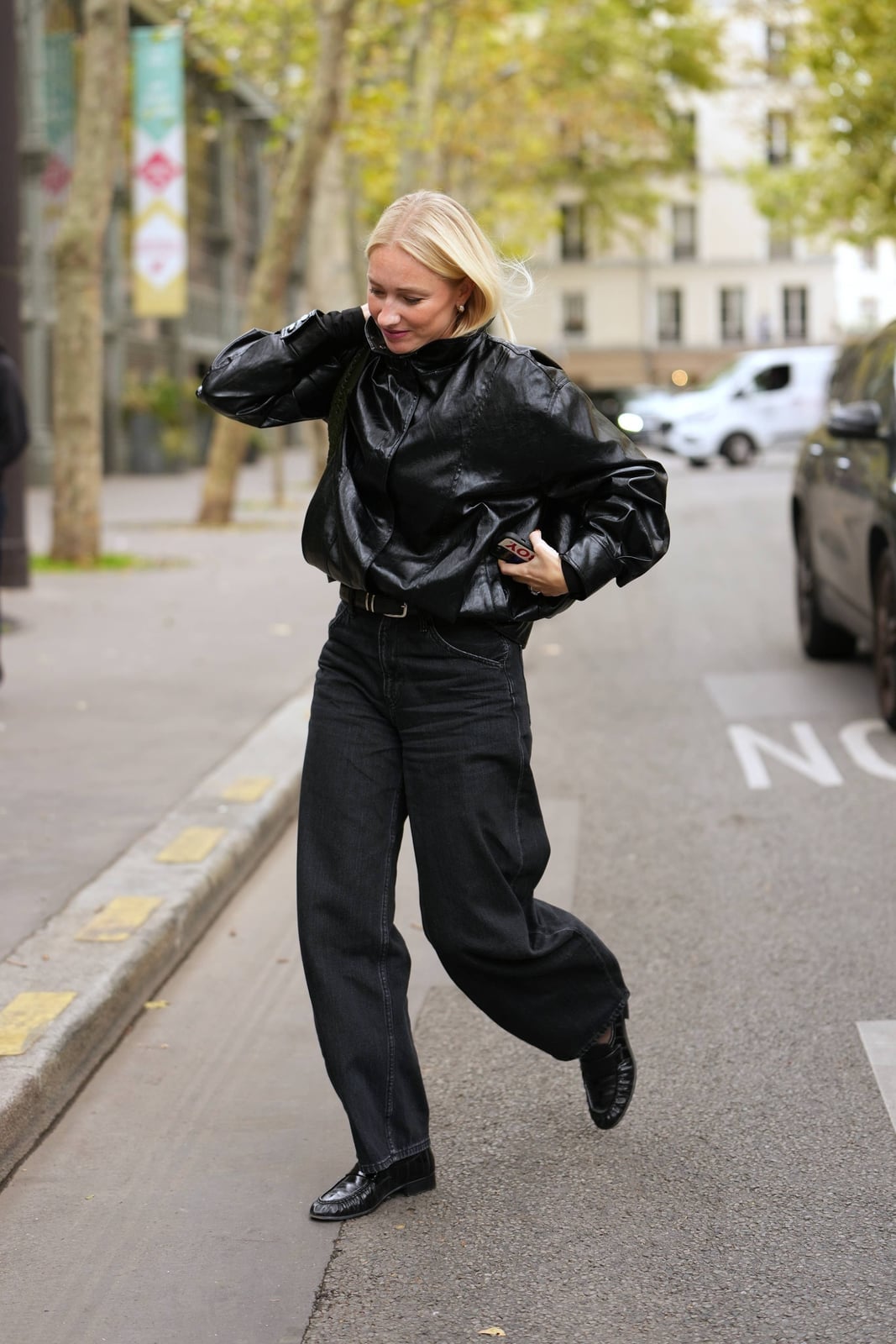 Oversized Leather Jacket with Black Barrel Jeans and Loafers Oversized Leather Jacket with Black Barrel Jeans and Loafers — Trendy Black Barrel Jeans Outfit