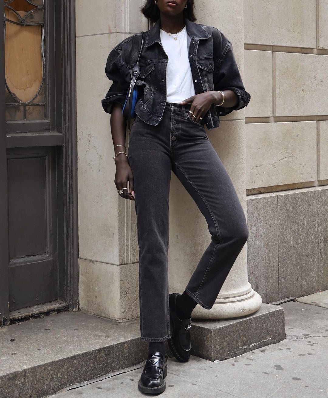 Cropped Black Denim Jacket With Gray Jeans Cropped Black Denim Jacket With Gray Jeans — Trendy Black Denim Jacket Outfit