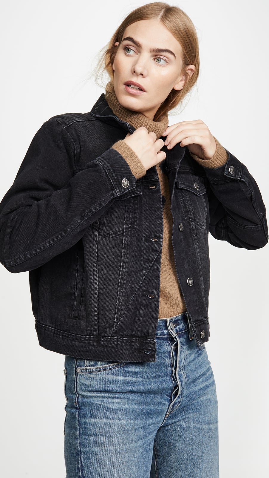 Oversized Black Denim Jacket With Brown Turtleneck Oversized Black Denim Jacket With Brown Turtleneck — Trendy Black Denim Jacket Outfit