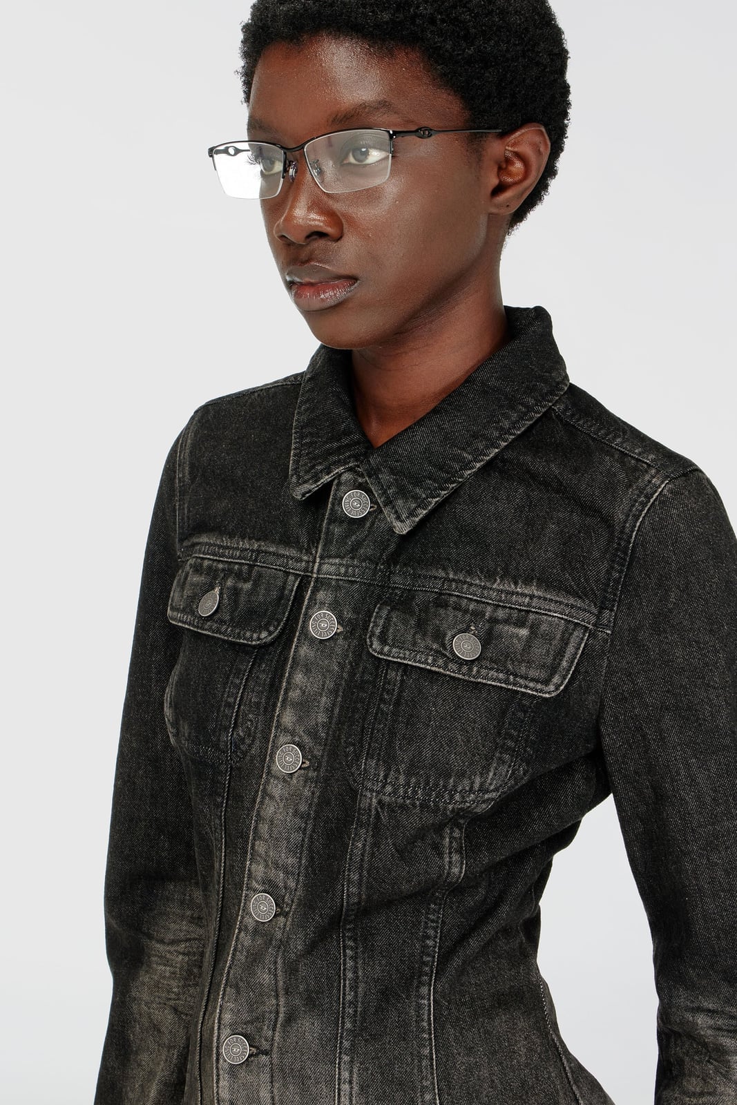 Fitted Black Denim Jacket With Dirty Effect Fitted Black Denim Jacket With Dirty Effect — Trendy Black Denim Jacket Outfit
