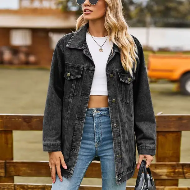 Oversized Black Denim Jacket With White Top Oversized Black Denim Jacket With White Top — Trendy Black Denim Jacket Outfit
