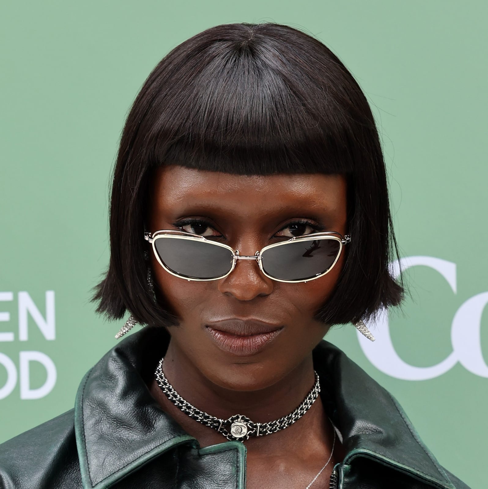 Blunt Chin Bob With Micro Bangs Blunt Chin Bob With Micro Bangs — Trendy Black Hair