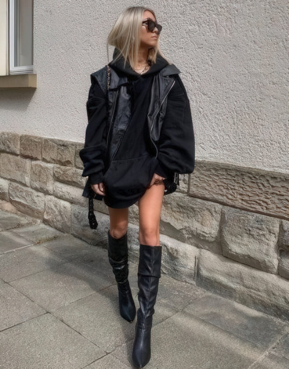 Edgy Street Style With Layered Leather Vest And Hoodie Edgy Street Style With Layered Leather Vest And Hoodie — Trendy Black Outfits