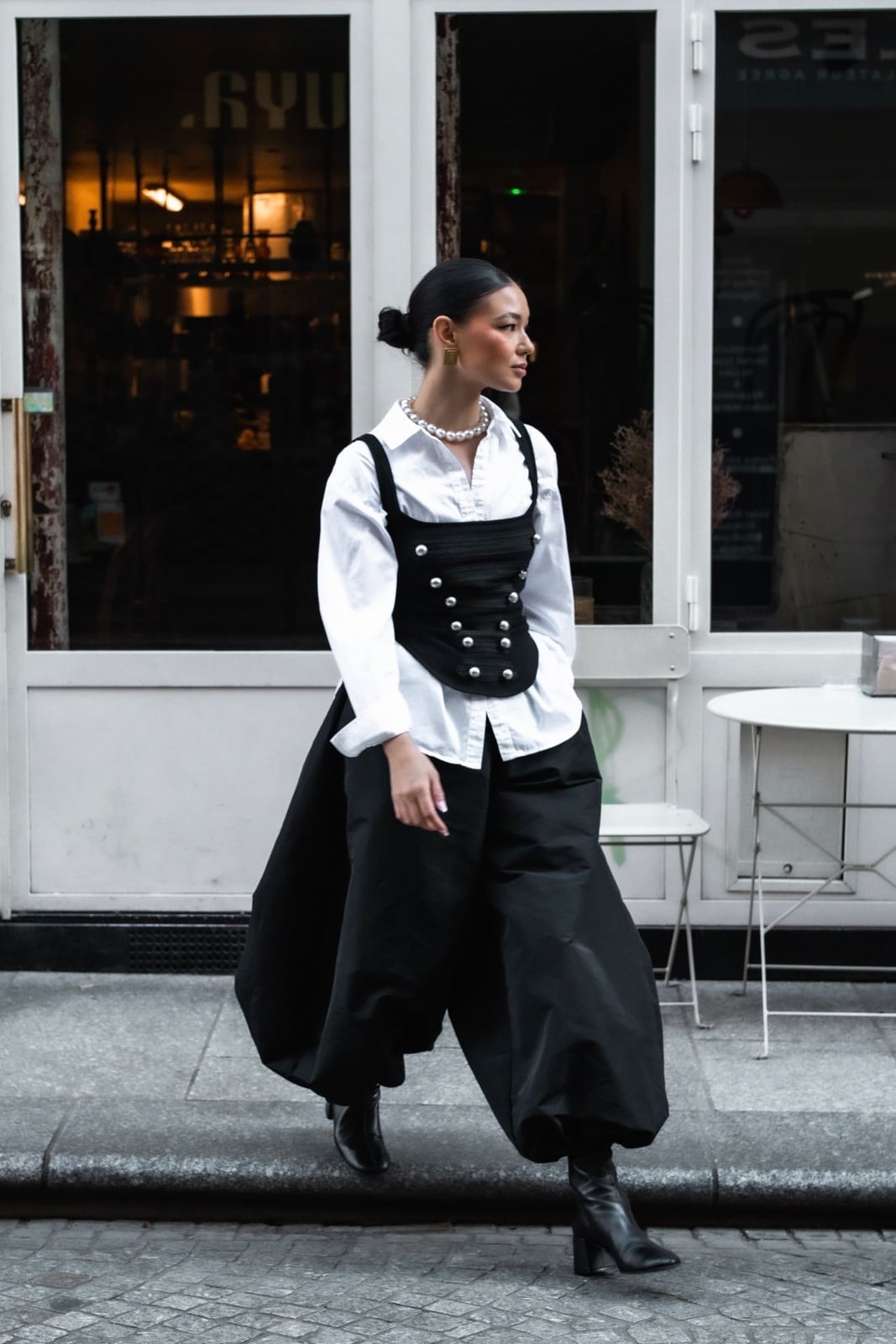 Trendy Black Balloon Pants with Corset Top — Trendy Black Trousers Outfit
