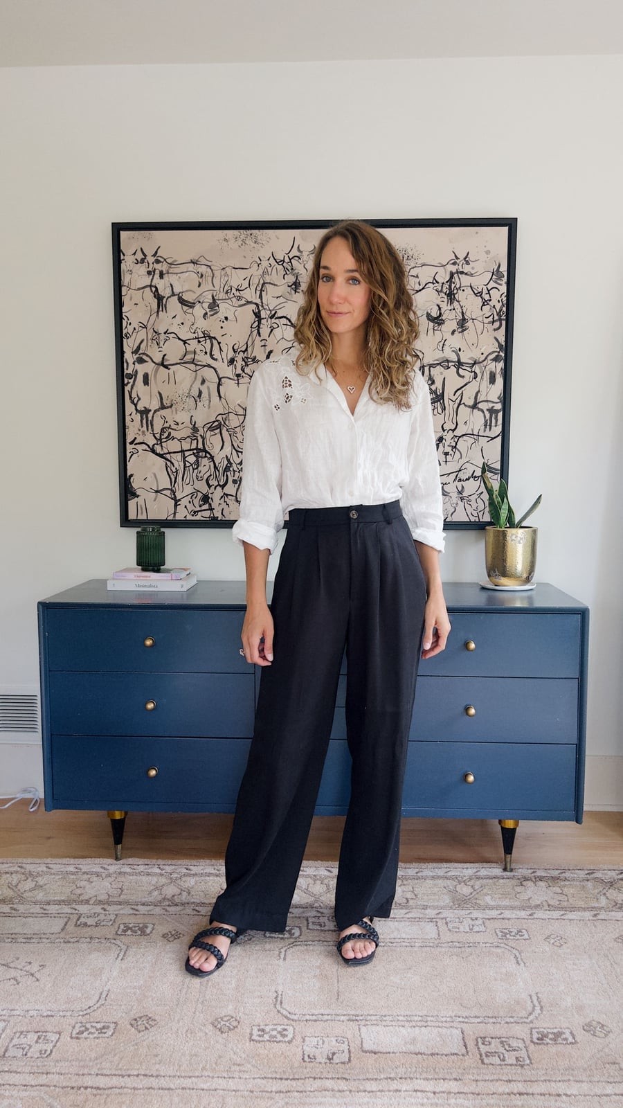 Straight Leg Black Trousers with Linen Shirt — Trendy Black Trousers Outfit