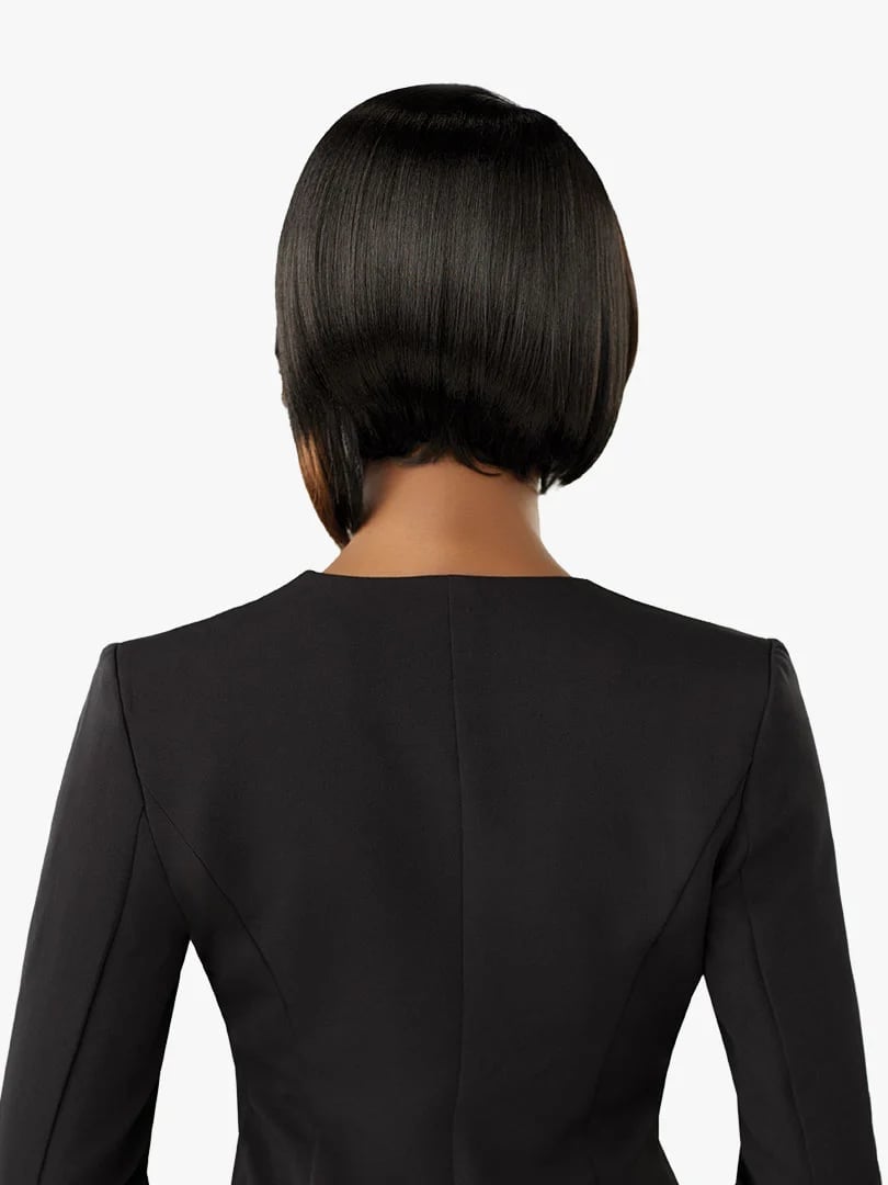 Back View Fine Bob With Sharp Line and Emphasizing The Cut'S Precision Back View Fine Bob With Sharp Line and Emphasizing The Cut'S Precision — Trendy Black Wig