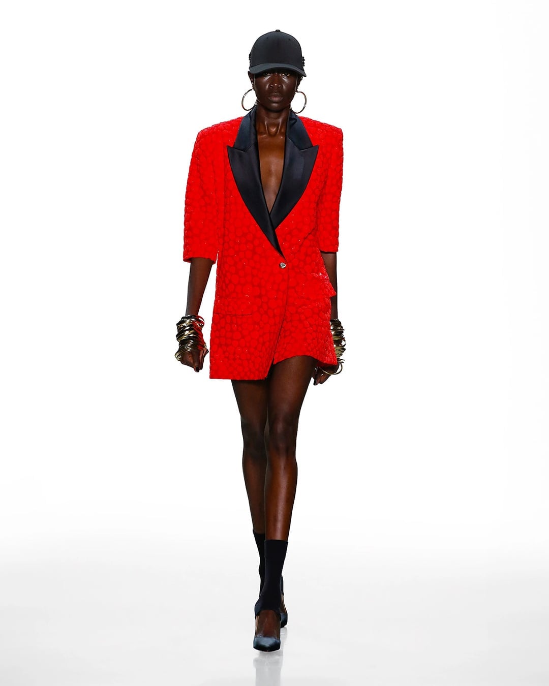 Red Textured Blazer with Statement Shoulders and Large Gold Bangles Red Textured Blazer with Statement Shoulders and Large Gold Bangles — Trendy Blazer Outfits
