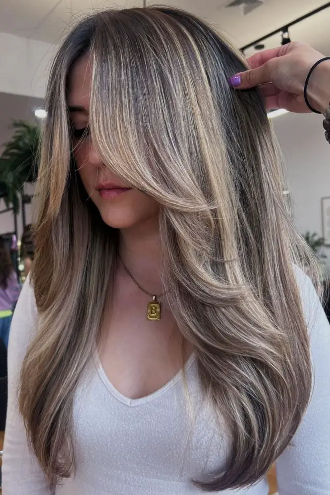 Medium Brown Base With Striking Blonde Highlights — Trendy Blonde Highlights Hair
