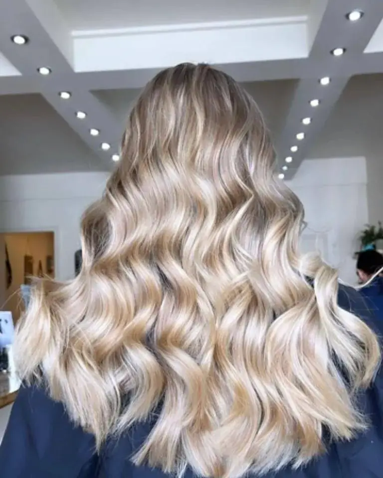 Mid-Back Honey Blonde With Visible Highlights — Trendy Blonde Highlights Hair