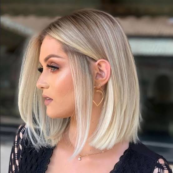 Ash Blonde Blunt Bob With Root Shadow Ash Blonde Blunt Bob With Root Shadow — Trendy Blonde Short Hair