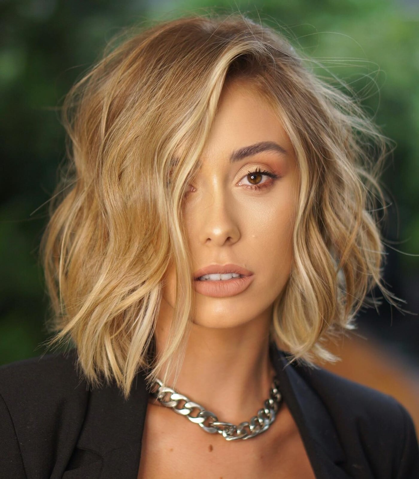 Honey Blonde Balayage Wavy Bob Honey Blonde Balayage Wavy Bob — Trendy Blonde Short Hair