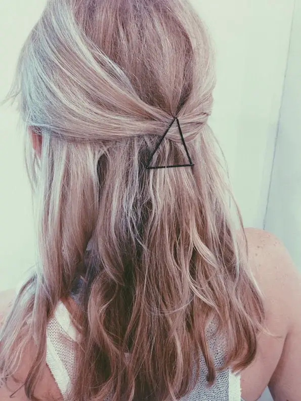 Half-Up Loose Waves With Geometric Bobby Pin Half-Up Loose Waves With Geometric Bobby Pin — Trendy Bobby Pins Hairstyles