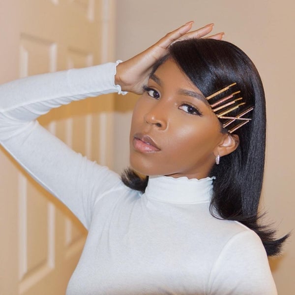 Sleek Bob With Rose Gold Highlights and Geometric Pins Sleek Bob With Rose Gold Highlights and Geometric Pins — Trendy Bobby Pins Hairstyles