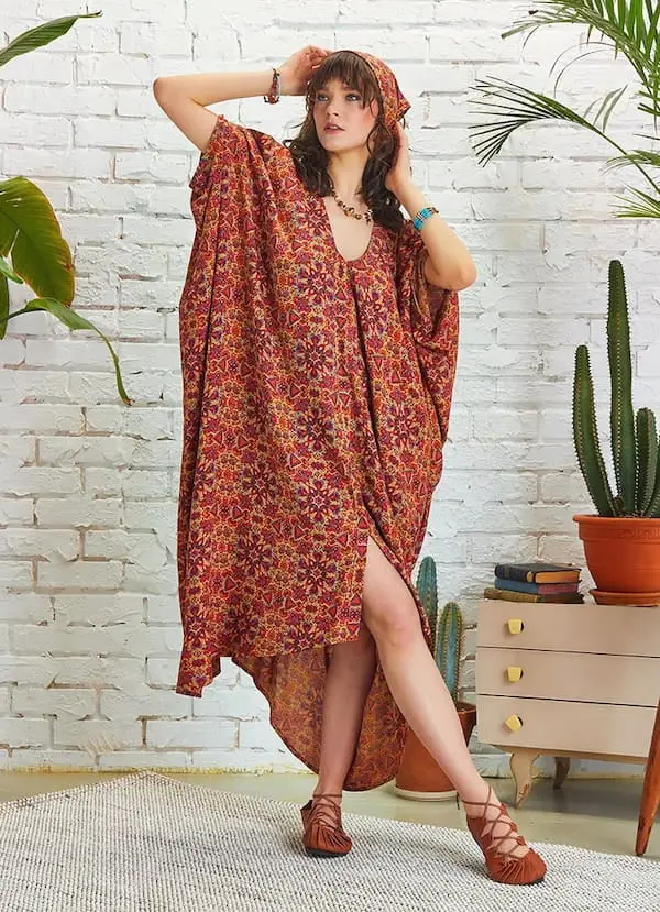 Boldly Patterned Maxi Dress with Matching Headscarf Boldly Patterned Maxi Dress with Matching Headscarf — Trendy Boho Chic Outfits