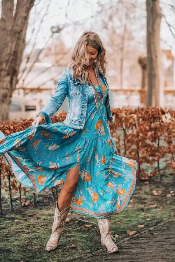 Blue Floral Maxi Dress with Denim Jacket and Cowboy Boots Blue Floral Maxi Dress with Denim Jacket and Cowboy Boots — Trendy Boho Chic Outfits