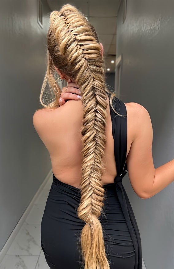 Extremely Long Blonde Fishtail Braid Extremely Long Blonde Fishtail Braid — Trendy Braids to the Back