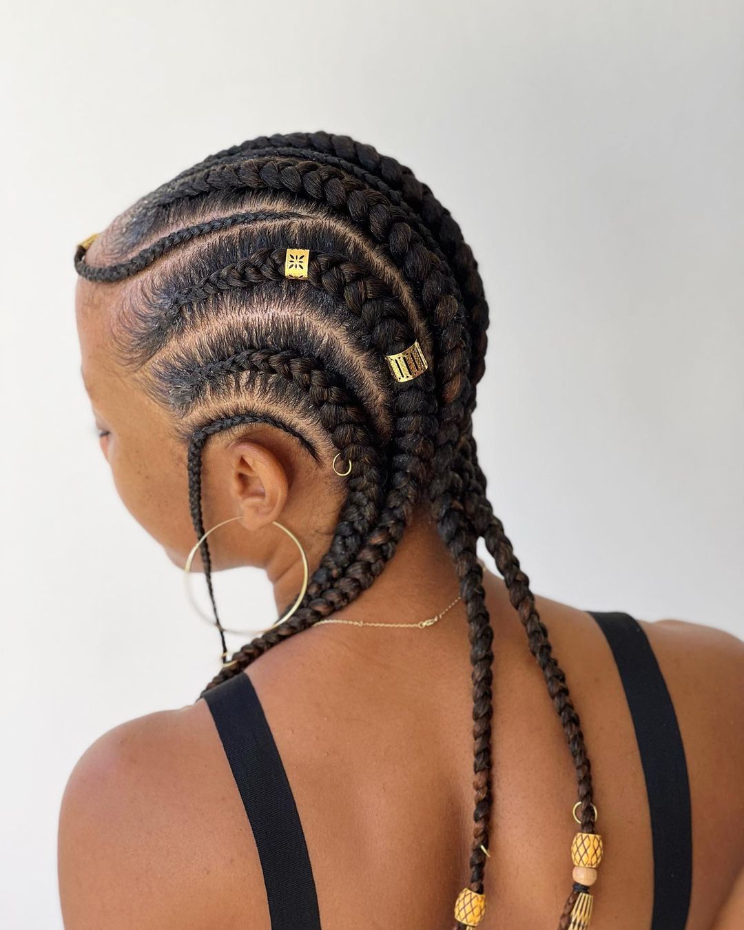 Precise Dark Brown Cornrows with Gradient Ends Precise Dark Brown Cornrows with Gradient Ends — Trendy Braids to the Back