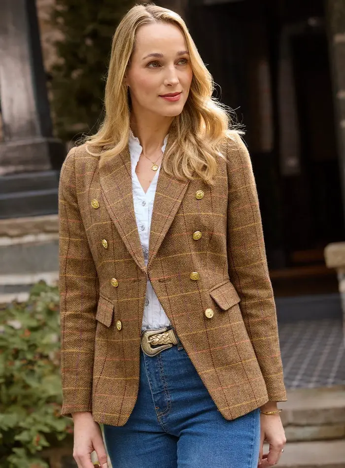 Fitted Tweed Blazer With Ruffled Blouse Fitted Tweed Blazer With Ruffled Blouse — Trendy Brown Blazer Outfit