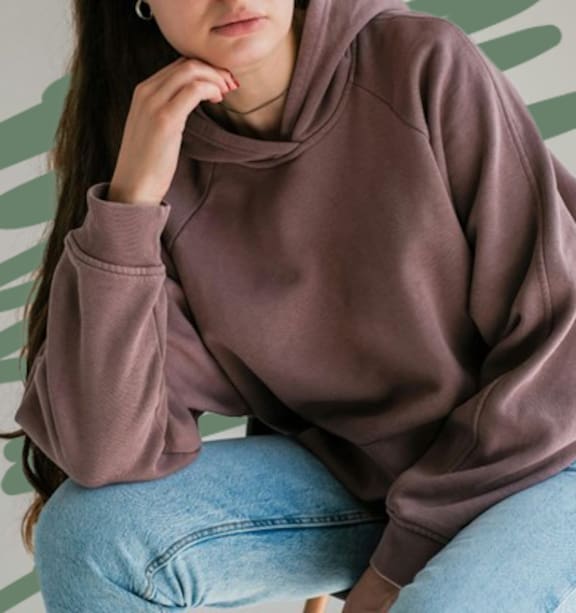 Oversized Mauve Fleece Hoodie with Relaxed Silhouette, Close-Up Take Oversized Mauve Fleece Hoodie with Relaxed Silhouette, Close-Up Take — Trendy Brown Hoodie Outfit