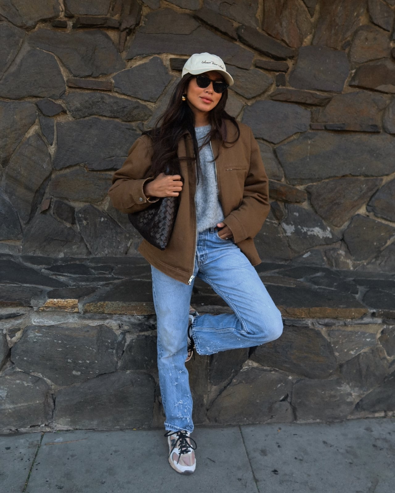 Brown Workwear Jacket with Jeans and Sneakers — Trendy Brown Jacket Outfit