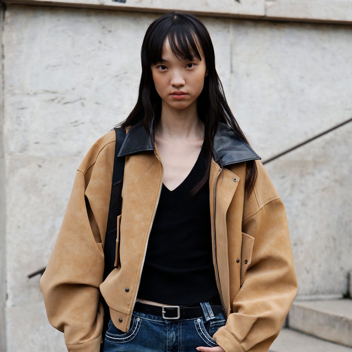 Oversized Tan Suede Jacket with Black Top and Jeans — Trendy Brown Jacket Outfit