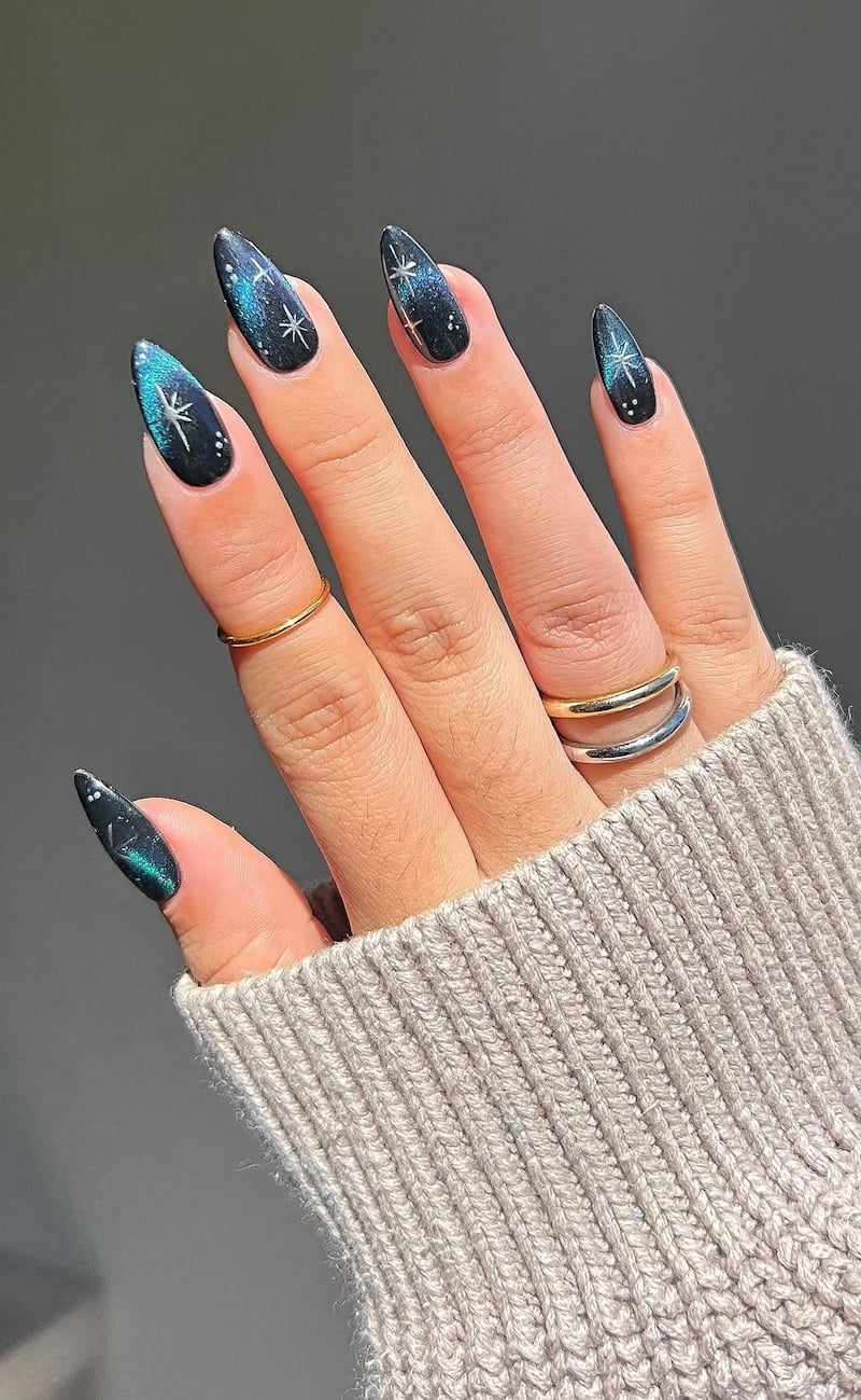 Deep Blue Green Stars Cat Eye — Trendy Cat Eye Nail Art