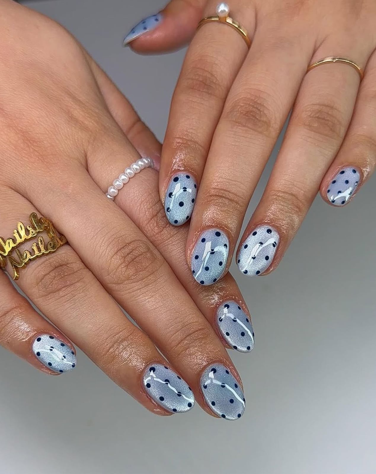 Taupe Shimmer Almond Cat Eye Nails — Trendy Cat Eye Nail Art