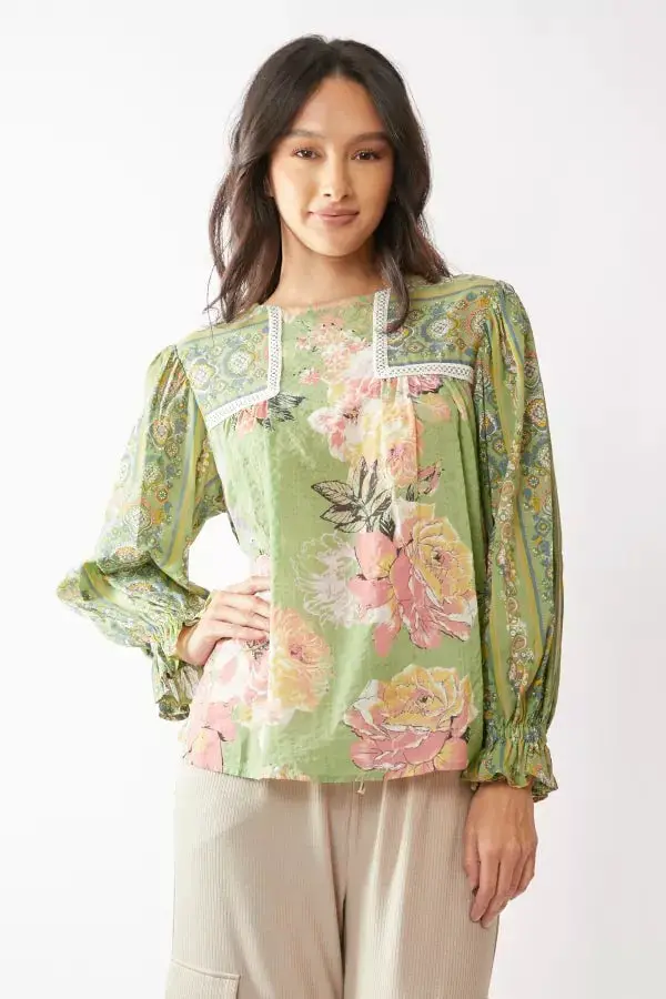 Green Blouse with Large Floral Print Green Blouse with Large Floral Print — Trendy Cottagecore Outfits