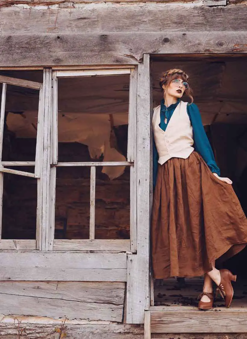 Teal Blouse with Vest and Brown Midi Skirt Teal Blouse with Vest and Brown Midi Skirt — Trendy Cottagecore Outfits