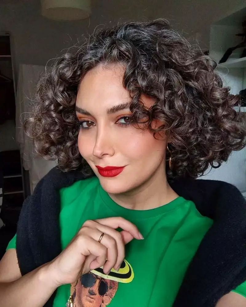 Shoulder Length Gray Layered Bob With Highlights Shoulder Length Gray Layered Bob With Highlights — Trendy Curly Hair