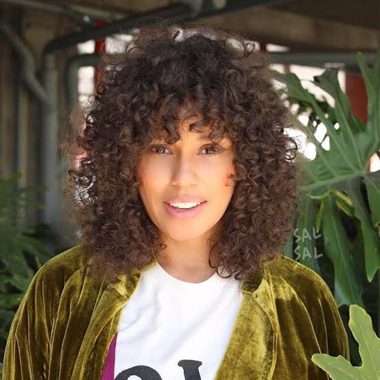 Shoulder Length Blunt Cut Curly Bob Shoulder Length Blunt Cut Curly Bob — Trendy Curly Hair Down