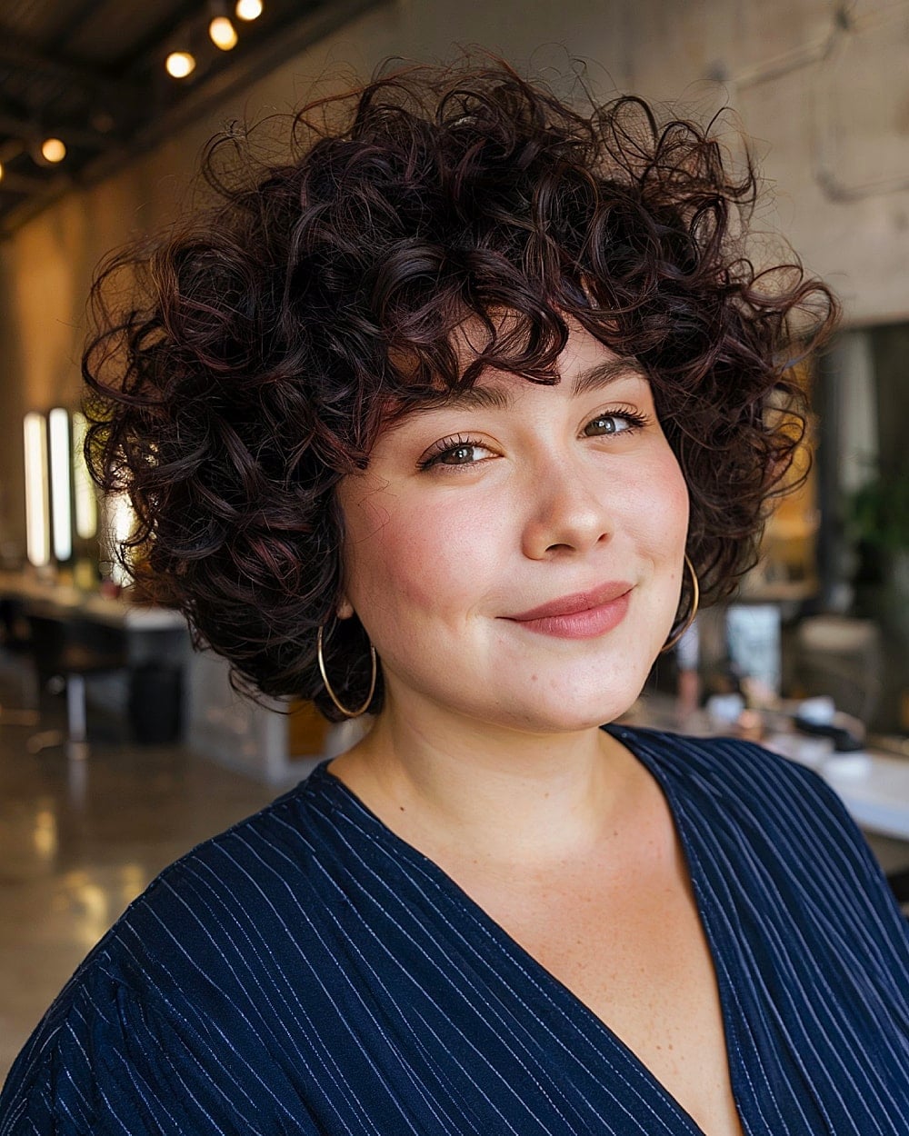 Chin Length Bob With Blonde Highlights Chin Length Bob With Blonde Highlights — Trendy Curly Hair Routine