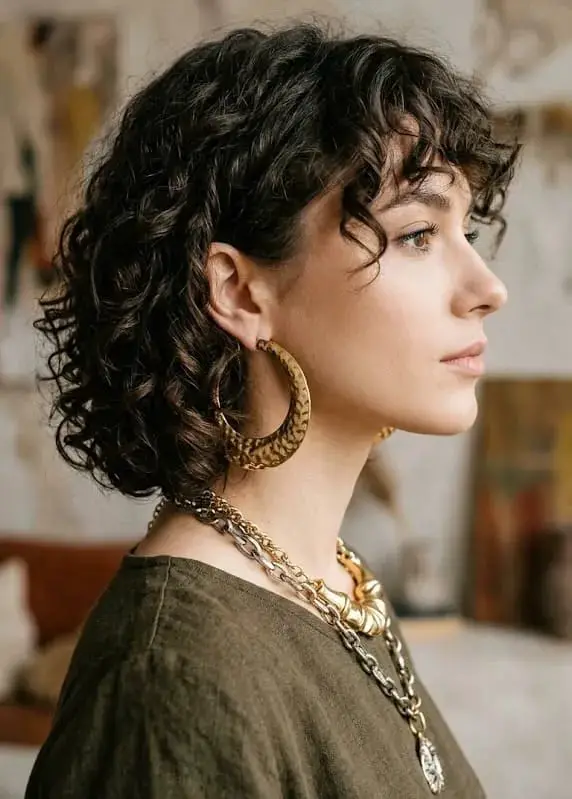 Side Part Thick Curly Chin Bob Side Part Thick Curly Chin Bob — Trendy Curly Hair Routine
