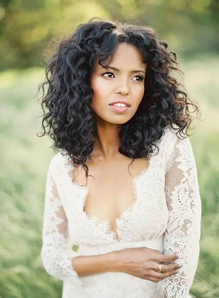 Collarbone Length With Face Framing Pieces Collarbone Length With Face Framing Pieces — Trendy Curly Hair Routine