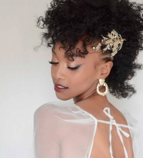 Thick Black Curly Updo With Accessory Thick Black Curly Updo With Accessory — Trendy Curly Hair Wedding