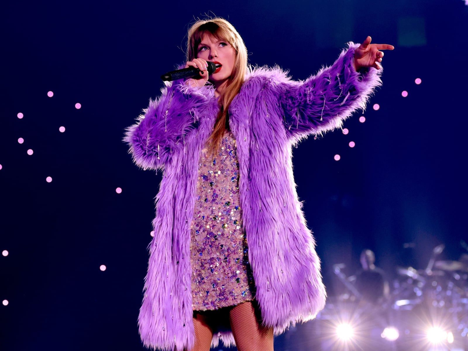 Sequined Dress with Oversized Faux Fur Coat — Trendy Cute Concert Outfit