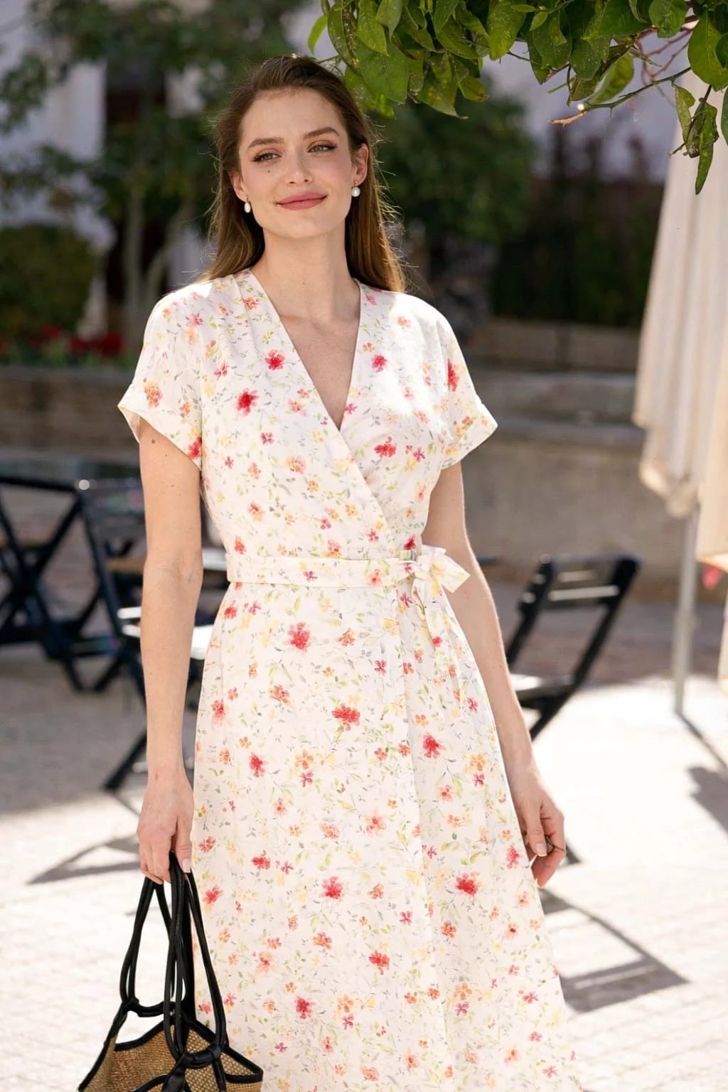 Floral Print Wrap Dress with Tie Waist Floral Print Wrap Dress with Tie Waist — Trendy Cute Dinner Outfit