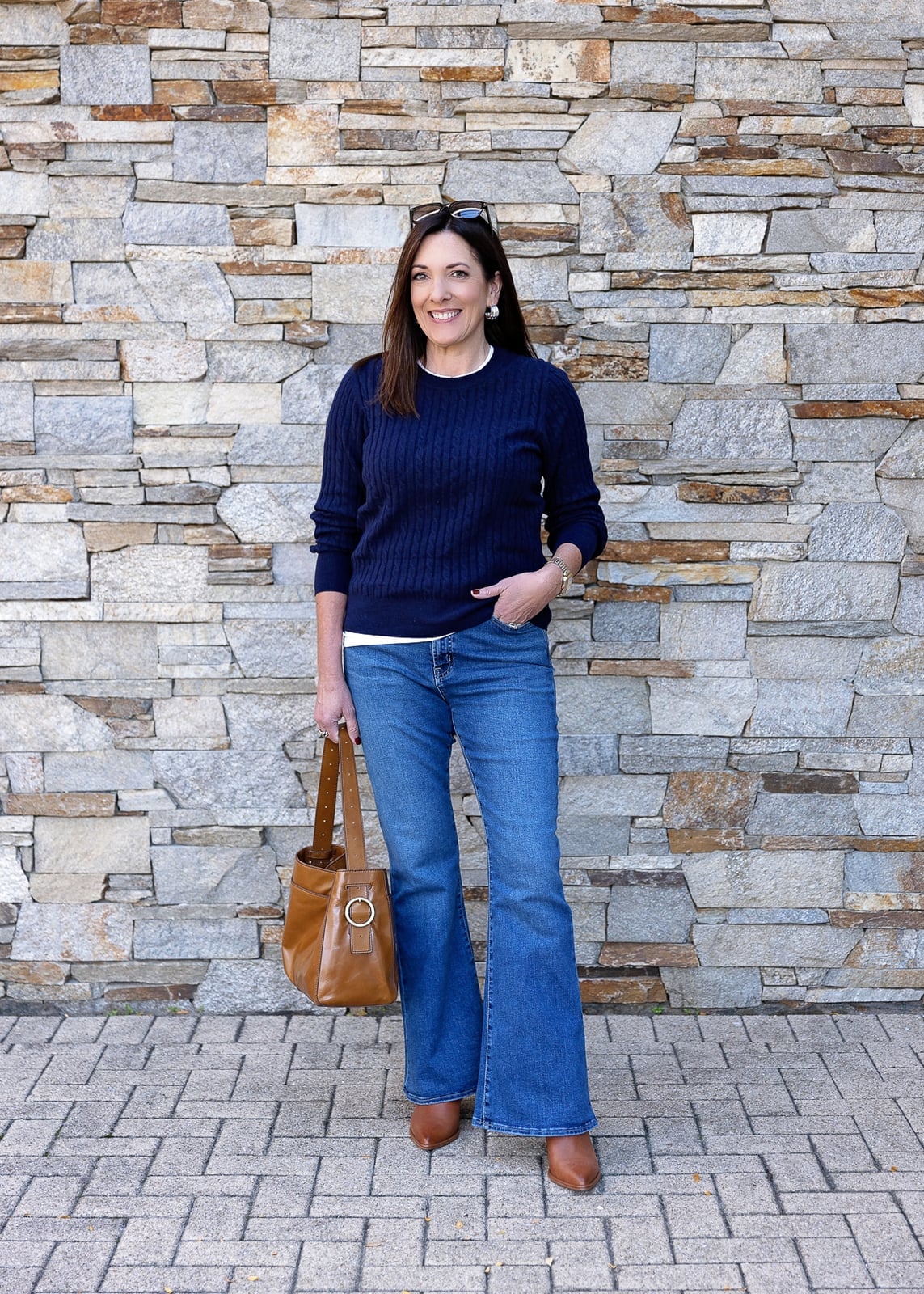 Dark Wash Bootcut Jeans With Cable Knit Sweater Dark Wash Bootcut Jeans With Cable Knit Sweater — Trendy Cute Jeans Outfit