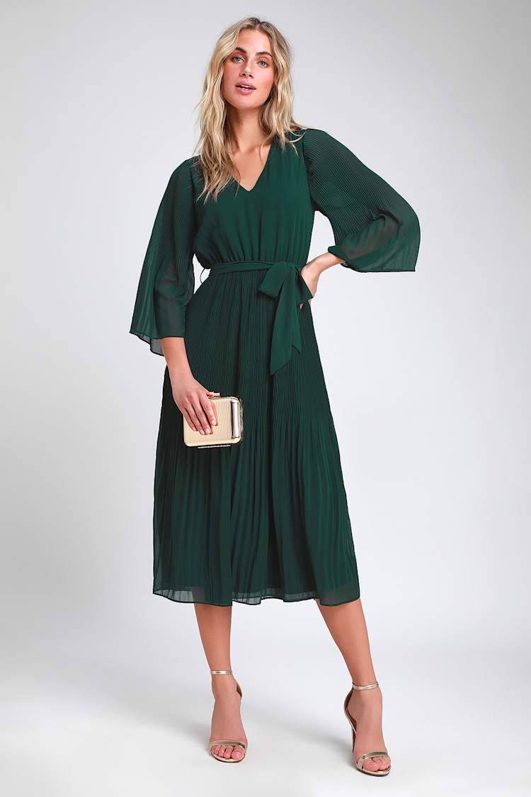 Pleated Dark Green Long-Sleeved Midi Dress with Tie Waist — Trendy Dark Green Dress