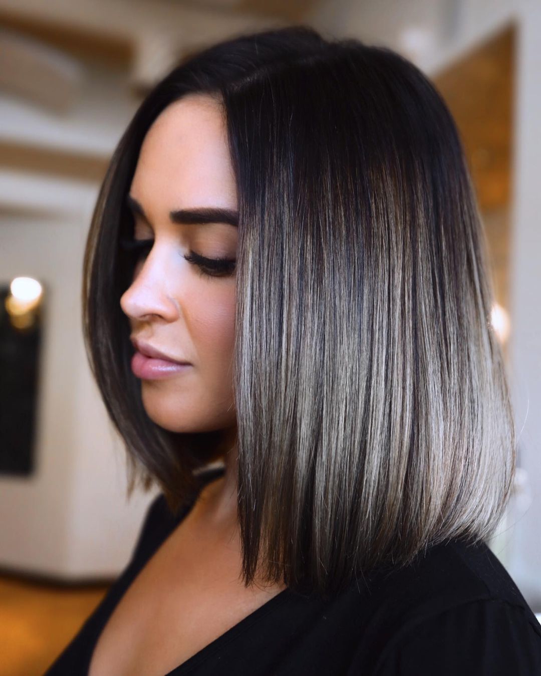 Chin-Length Ash Brown Blunt Bob With Blonde Highlights Chin-Length Ash Brown Blunt Bob With Blonde Highlights — Trendy Dark Hair Color