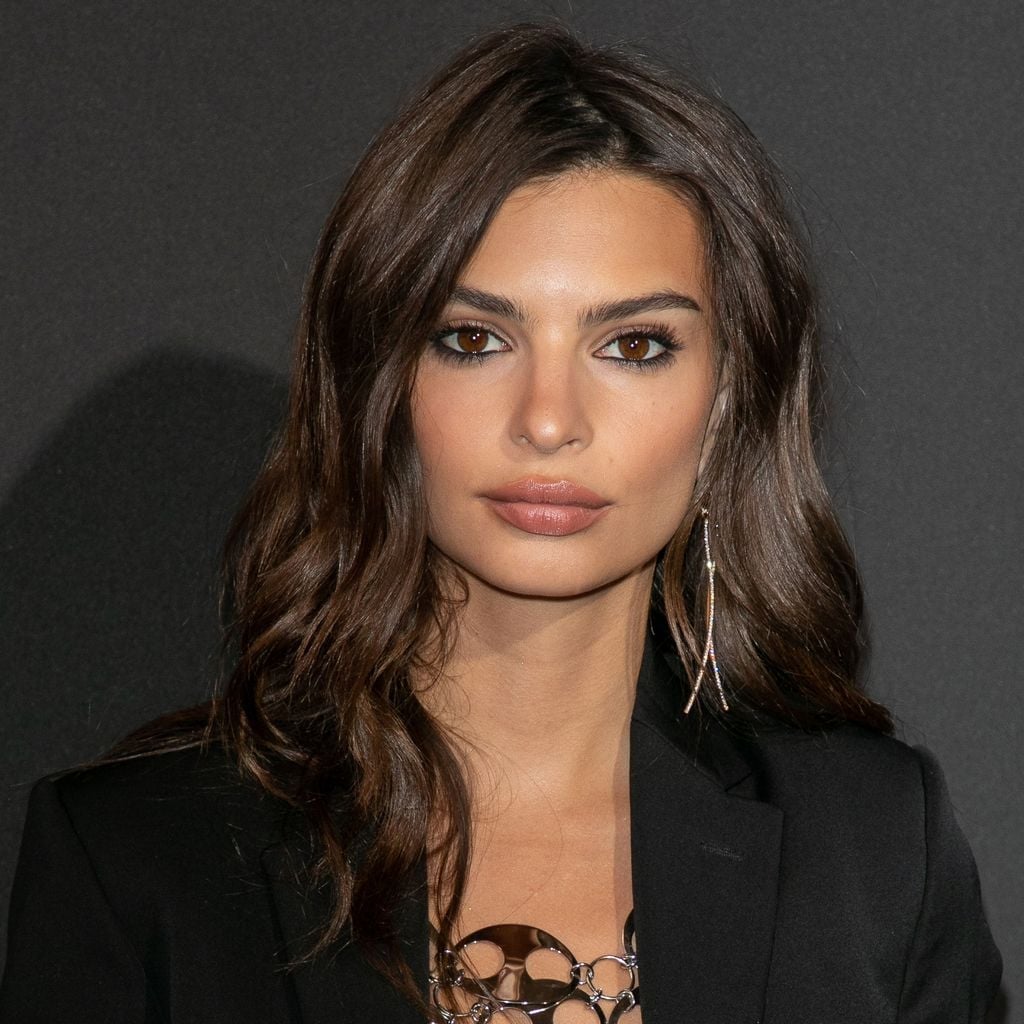 Mid-Back Dark Brown With Lighter Highlights Wavy Blowout, Layers Mid-Back Dark Brown With Lighter Highlights Wavy Blowout, Layers — Trendy Dark Hair Color